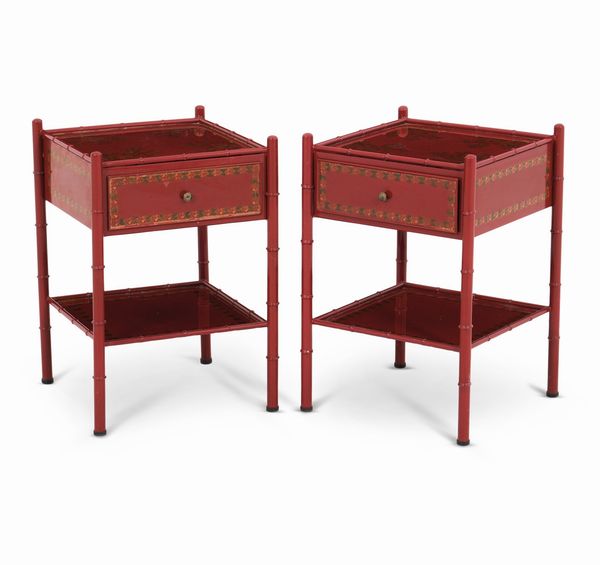 Coppia di comodini in metallo laccato a fiori  - Asta Antiquariato - Associazione Nazionale - Case d'Asta italiane