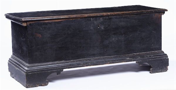 Cassapanca rustica in legno ebanizzato  - Asta Antiquariato - Associazione Nazionale - Case d'Asta italiane
