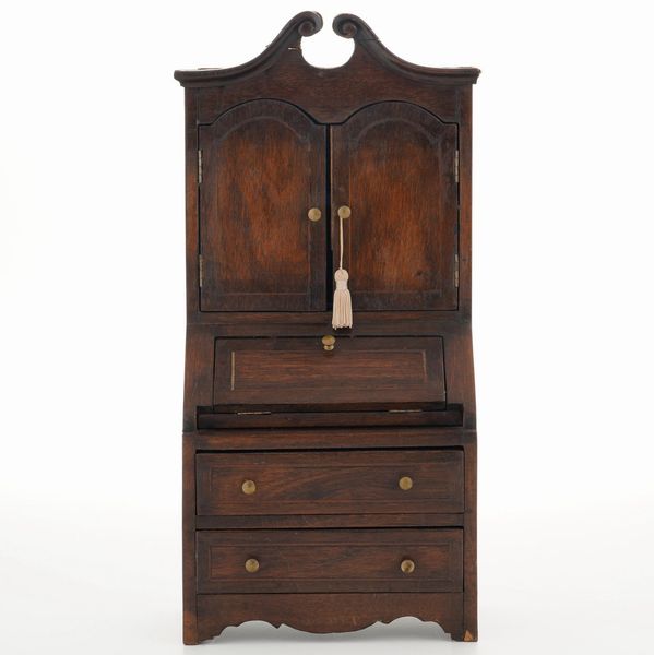 Modellino di trumeau in legno intagliato  - Asta Antiquariato - Associazione Nazionale - Case d'Asta italiane