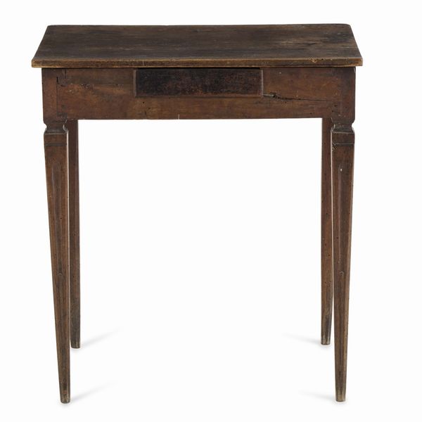 Piccolo scrittoio ad un cassetto. XIX secolo  - Asta Antiquariato - Associazione Nazionale - Case d'Asta italiane