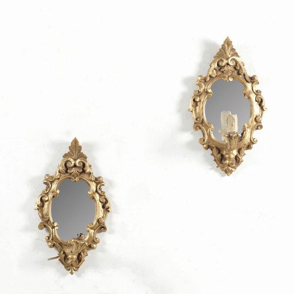 Coppia di ventoline in legno intagliato e dorato, XIX-XX secolo  - Asta Antiquariato - Associazione Nazionale - Case d'Asta italiane