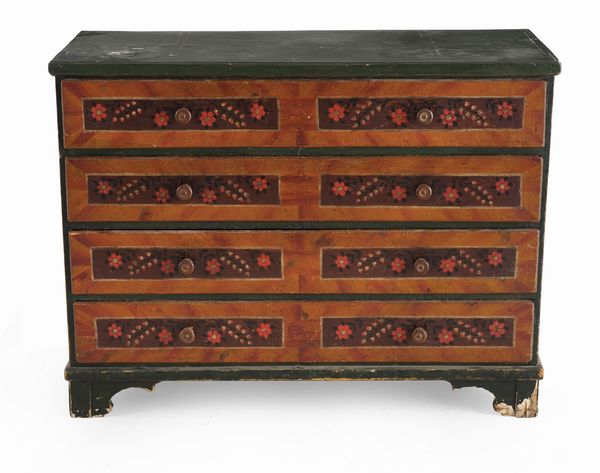 Cassettone in legno dipinto. Tirolo XIX secolo  - Asta Antiquariato - Associazione Nazionale - Case d'Asta italiane