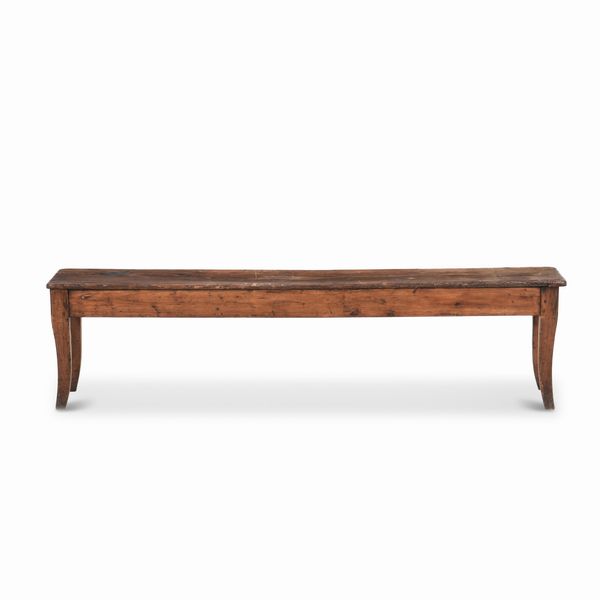 Tavolo basso rustico in legno  - Asta Antiquariato - Associazione Nazionale - Case d'Asta italiane