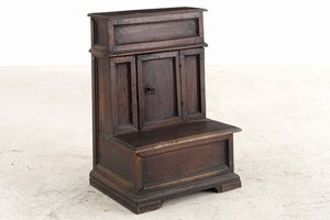 Inginocchiatoio in legno. Elementi antichi  - Asta Antiquariato - Associazione Nazionale - Case d'Asta italiane