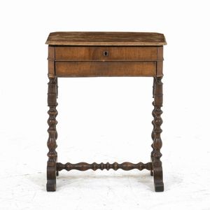 Tavolino da lavoro. XIX secolo  - Asta Antiquariato - Associazione Nazionale - Case d'Asta italiane