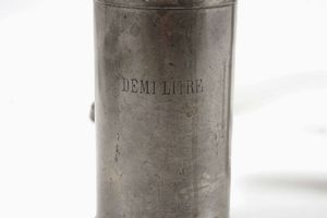 Raccolta di sei boccali in peltro. XIX-XX secolo  - Asta Antiquariato - Associazione Nazionale - Case d'Asta italiane