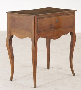 Tavolino in legno ad un cassetto. XVIII-XIX secolo  - Asta Antiquariato - Associazione Nazionale - Case d'Asta italiane