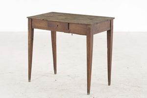 Tavolino rustico ad un cassetto. XIX secolo  - Asta Antiquariato - Associazione Nazionale - Case d'Asta italiane