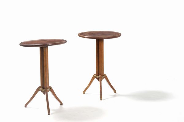 Due tavolini.  - Asta Antiquariato del XX secolo - Associazione Nazionale - Case d'Asta italiane