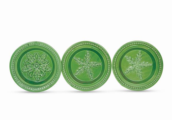Tre piatti.  - Asta Antiquariato del XX secolo - Associazione Nazionale - Case d'Asta italiane