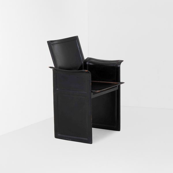 TITO AGNOLI : Poltrona mod. Korium  - Asta Antiquariato del XX secolo - Associazione Nazionale - Case d'Asta italiane