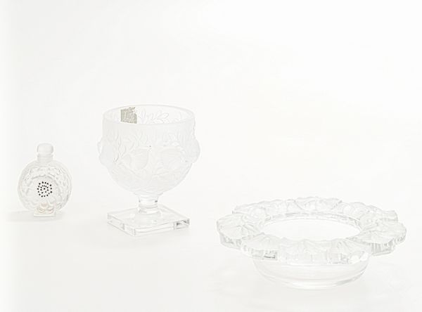 Lotto di tre oggetti in vetro inciso Lalique  - Asta Antiquariato del XX secolo - Associazione Nazionale - Case d'Asta italiane