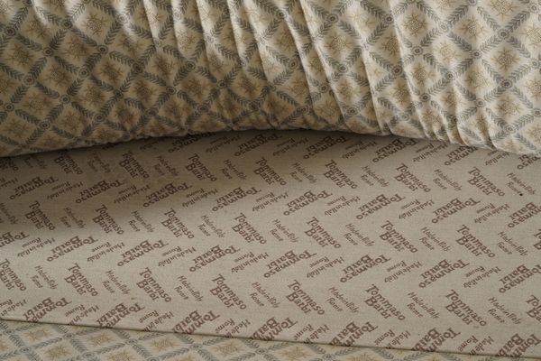 Divano.  - Asta Antiquariato del XX secolo - Associazione Nazionale - Case d'Asta italiane