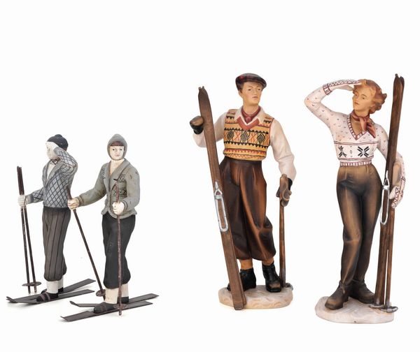 Due coppie di statuine raffiguranti sciatori  - Asta Antiquariato del XX secolo - Associazione Nazionale - Case d'Asta italiane