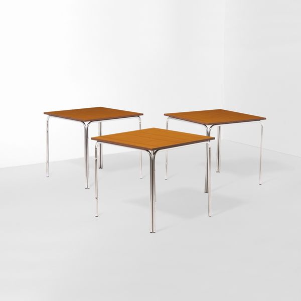 Tre tavoli.  - Asta Antiquariato del XX secolo - Associazione Nazionale - Case d'Asta italiane