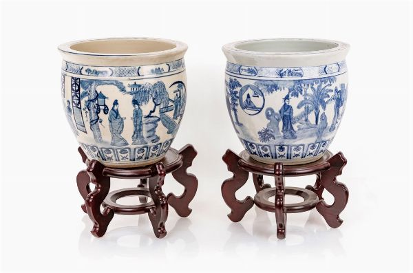 Coppia di cache-pots in ceramica, Cina  - Asta ASTA A TEMPO - Antiquariato, Dipinti, Oggetti d'Arte e Pastori da Presepe Napoletani - Associazione Nazionale - Case d'Asta italiane