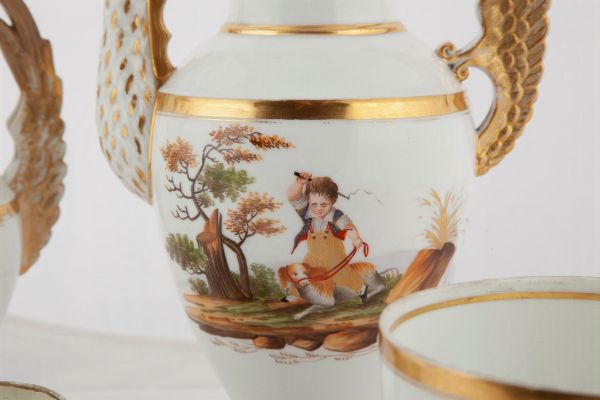 Parte di servizio da caffè in porcellana, Mosca, manifattura Alexander Popov, prima metà del XIX secolo  - Asta ASTA A TEMPO - Antiquariato, Dipinti, Oggetti d'Arte e Pastori da Presepe Napoletani - Associazione Nazionale - Case d'Asta italiane