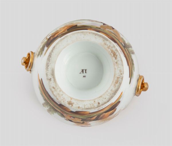 Parte di servizio da caffè in porcellana, Mosca, manifattura Alexander Popov, prima metà del XIX secolo  - Asta ASTA A TEMPO - Antiquariato, Dipinti, Oggetti d'Arte e Pastori da Presepe Napoletani - Associazione Nazionale - Case d'Asta italiane