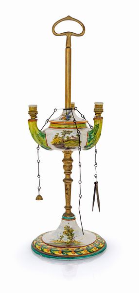 Lucerna a tre beccucci in ceramica  - Asta ASTA A TEMPO - Antiquariato, Dipinti, Oggetti d'Arte e Pastori da Presepe Napoletani - Associazione Nazionale - Case d'Asta italiane