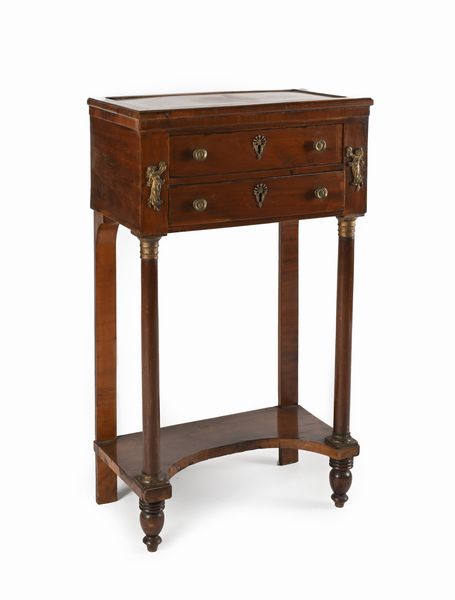 Alto tavolino “Impero” in mogano con finiture ornamentali in bronzo dorato  - Asta ASTA A TEMPO - Antiquariato, Dipinti, Oggetti d'Arte e Pastori da Presepe Napoletani - Associazione Nazionale - Case d'Asta italiane