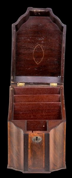 Antica scatola portacarte in mogano d'epoca Giorgio III  - Asta ASTA A TEMPO - Antiquariato, Dipinti, Oggetti d'Arte e Pastori da Presepe Napoletani - Associazione Nazionale - Case d'Asta italiane