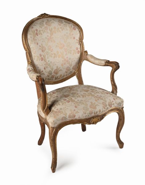 Poltrona Luigi XV in legno decapato e dorato  - Asta ASTA A TEMPO - Antiquariato, Dipinti, Oggetti d'Arte e Pastori da Presepe Napoletani - Associazione Nazionale - Case d'Asta italiane