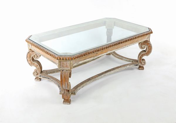 Tavolino da salotto in legno naturale con piano in cristallo  - Asta ASTA A TEMPO - Antiquariato, Dipinti, Oggetti d'Arte e Pastori da Presepe Napoletani - Associazione Nazionale - Case d'Asta italiane