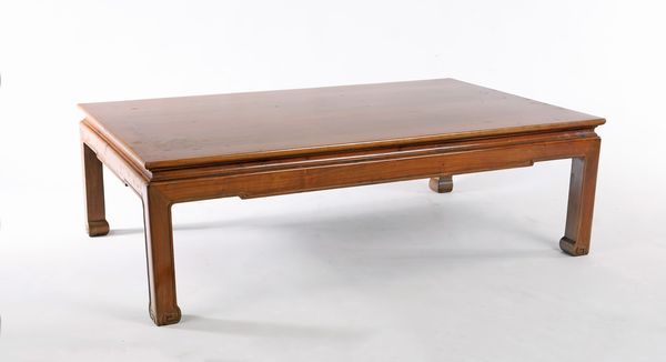 Tavolo basso da salotto in ciliegio  - Asta ASTA A TEMPO - Antiquariato, Dipinti, Oggetti d'Arte e Pastori da Presepe Napoletani - Associazione Nazionale - Case d'Asta italiane