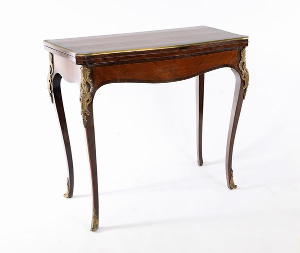 Tavolo da gioco con piano a libretto, Francia, Napoleone III  - Asta ASTA A TEMPO - Antiquariato, Dipinti, Oggetti d'Arte e Pastori da Presepe Napoletani - Associazione Nazionale - Case d'Asta italiane