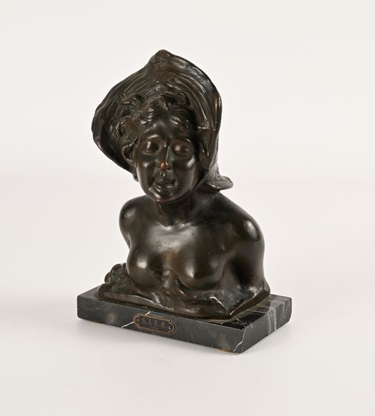 Anonimo del XX secolo : Busto di donna con cappello  - Asta ASTA A TEMPO - Antiquariato, Dipinti, Oggetti d'Arte e Pastori da Presepe Napoletani - Associazione Nazionale - Case d'Asta italiane
