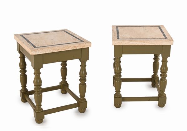 Coppia di tavolini bassi in legno dipinto grigio-verde con piano in travertino  - Asta ASTA A TEMPO - Antiquariato, Dipinti, Oggetti d'Arte e Pastori da Presepe Napoletani - Associazione Nazionale - Case d'Asta italiane