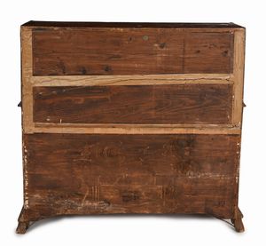 Cassettone a ribalta in noce e radica, Veneto, XVIII secolo  - Asta ASTA A TEMPO - Antiquariato, Dipinti, Oggetti d'Arte e Pastori da Presepe Napoletani - Associazione Nazionale - Case d'Asta italiane