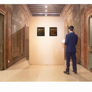 Scuola bizantina del XVIII secolo : A) Battesimo di Cristo B) Annunciazione Coppia di oli su tavola su sfondo oro  - Asta ASTA A TEMPO - Antiquariato, Dipinti, Oggetti d'Arte e Pastori da Presepe Napoletani - Associazione Nazionale - Case d'Asta italiane