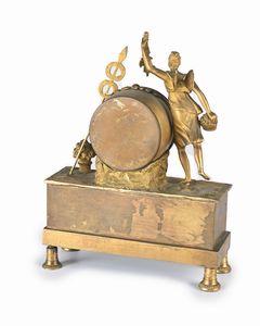 Orologio in bronzo dorato, XIX secolo  - Asta ASTA A TEMPO - Antiquariato, Dipinti, Oggetti d'Arte e Pastori da Presepe Napoletani - Associazione Nazionale - Case d'Asta italiane