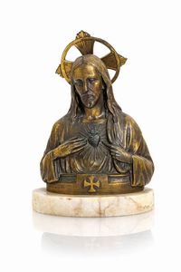 Busto in bronzo raffigurante Sacro cuore di Gesù  - Asta ASTA A TEMPO - Antiquariato, Dipinti, Oggetti d'Arte e Pastori da Presepe Napoletani - Associazione Nazionale - Case d'Asta italiane