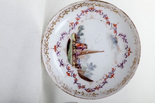 Tazza con piattino.<BR>Meissen, 1735-1740 circa.  - Asta Maioliche, Porcellane e Vetri - Associazione Nazionale - Case d'Asta italiane