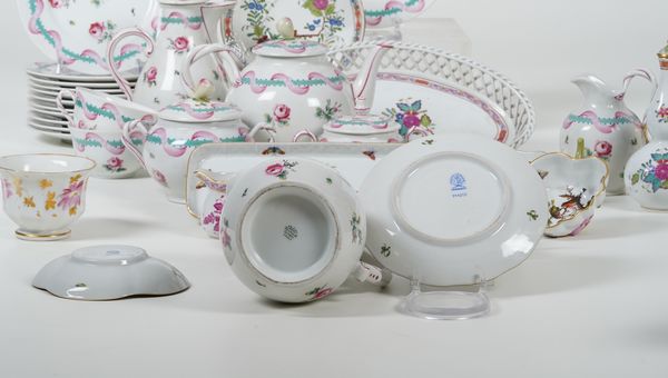 Lotto composito.<BR>Diverse Manifatture (Ginori, Herend, Meissen), XX secolo.  - Asta Maioliche, Porcellane e Vetri - Associazione Nazionale - Case d'Asta italiane