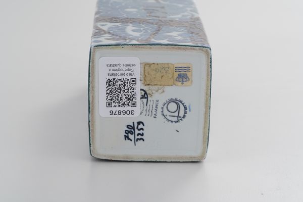 Vaso Baca. <BR>Danimarca, Manifattura Royal Copenhagen, 1980-1984.<BR>Modello di Johanne Gerber / Nils Thorsson.  - Asta Maioliche, Porcellane e Vetri - Associazione Nazionale - Case d'Asta italiane