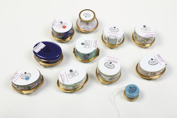 Lotto di 11 scatoline.<BR>Inghilterra, Halcyon Days Enamels, fine del XX secolo.  - Asta Maioliche, Porcellane e Vetri - Associazione Nazionale - Case d'Asta italiane