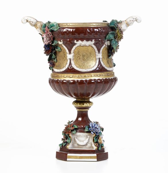 Vaso biansato.<BR>Germania, Manifattura della Turingia, XX secolo.  - Asta Maioliche, Porcellane e Vetri - Associazione Nazionale - Case d'Asta italiane