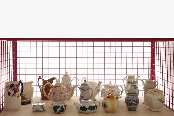 Lotto misto di oggetti in ceramica, XIX e XX secolo.  - Asta Maioliche, Porcellane e Vetri - Associazione Nazionale - Case d'Asta italiane