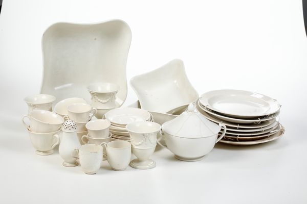 Parte di servizio. <BR>Inghilterra, Wedgwood, XIX-XX secolo.  - Asta Maioliche, Porcellane e Vetri - Associazione Nazionale - Case d'Asta italiane