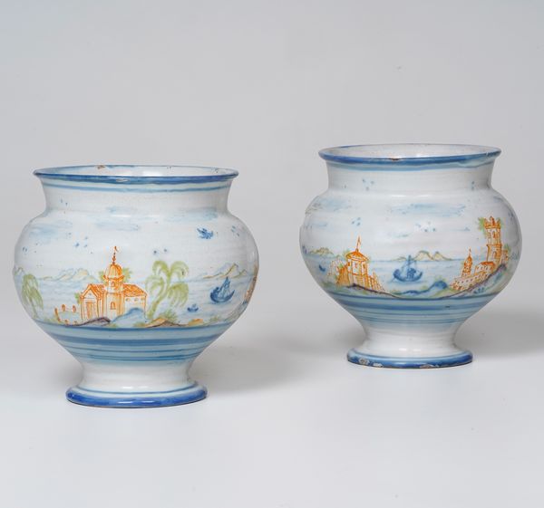 Coppia di pillolieri, XIX secolo.  - Asta Maioliche, Porcellane e Vetri - Associazione Nazionale - Case d'Asta italiane