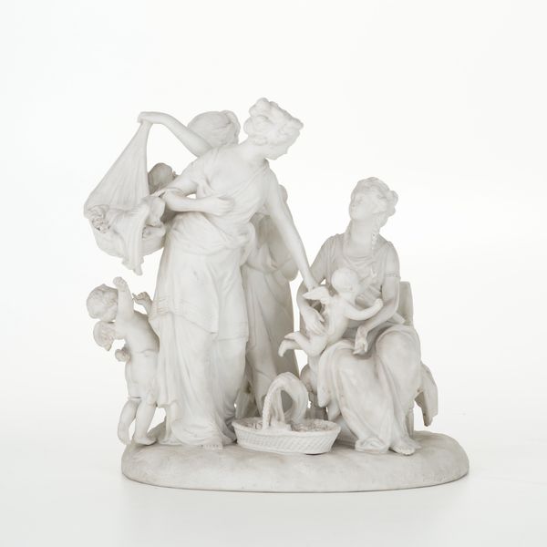 Gruppo raffigurante muse con putti, XX secolo.<BR>  - Asta Maioliche, Porcellane e Vetri - Associazione Nazionale - Case d'Asta italiane