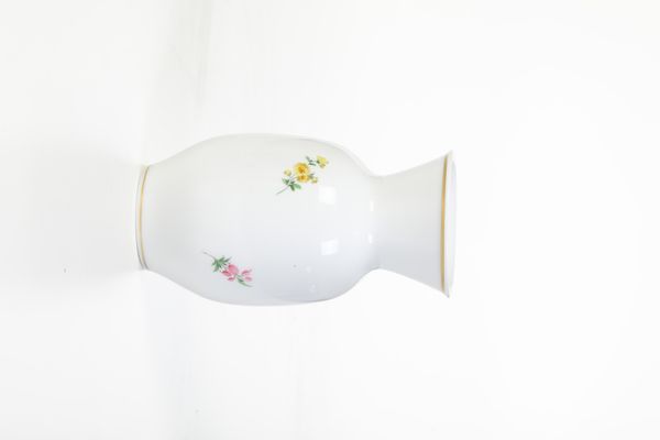 Vaso.<BR>Meissen, XX secolo.  - Asta Maioliche, Porcellane e Vetri - Associazione Nazionale - Case d'Asta italiane