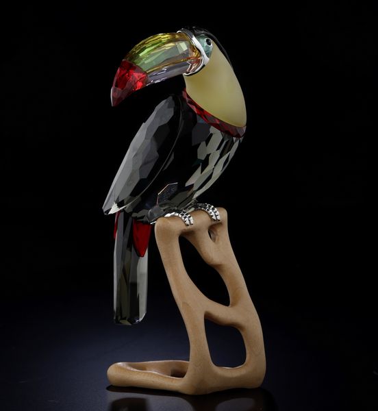 Grande tucano Diamante nero.<BR>Swarovski dalla collezione Uccelli Paradiso.  - Asta Maioliche, Porcellane e Vetri - Associazione Nazionale - Case d'Asta italiane