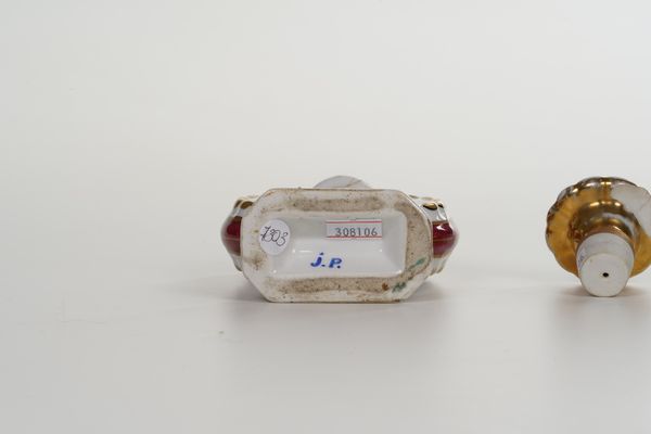 Servizio da toilette, 1920-30 circa.<BR>  - Asta Maioliche, Porcellane e Vetri - Associazione Nazionale - Case d'Asta italiane