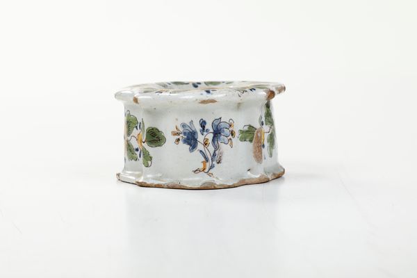 Spargi polverino.<BR>Veneto, XIX secolo.  - Asta Maioliche, Porcellane e Vetri - Associazione Nazionale - Case d'Asta italiane