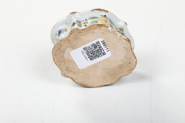 Spargi polverino.<BR>Veneto, XIX secolo.  - Asta Maioliche, Porcellane e Vetri - Associazione Nazionale - Case d'Asta italiane