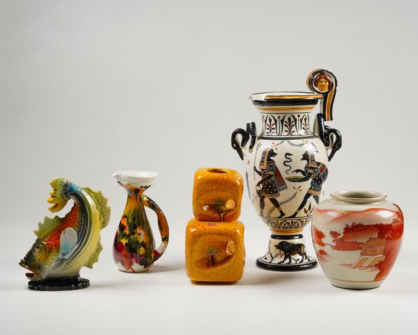 Lotto di vasi, XX secolo.  - Asta Maioliche, Porcellane e Vetri - Associazione Nazionale - Case d'Asta italiane